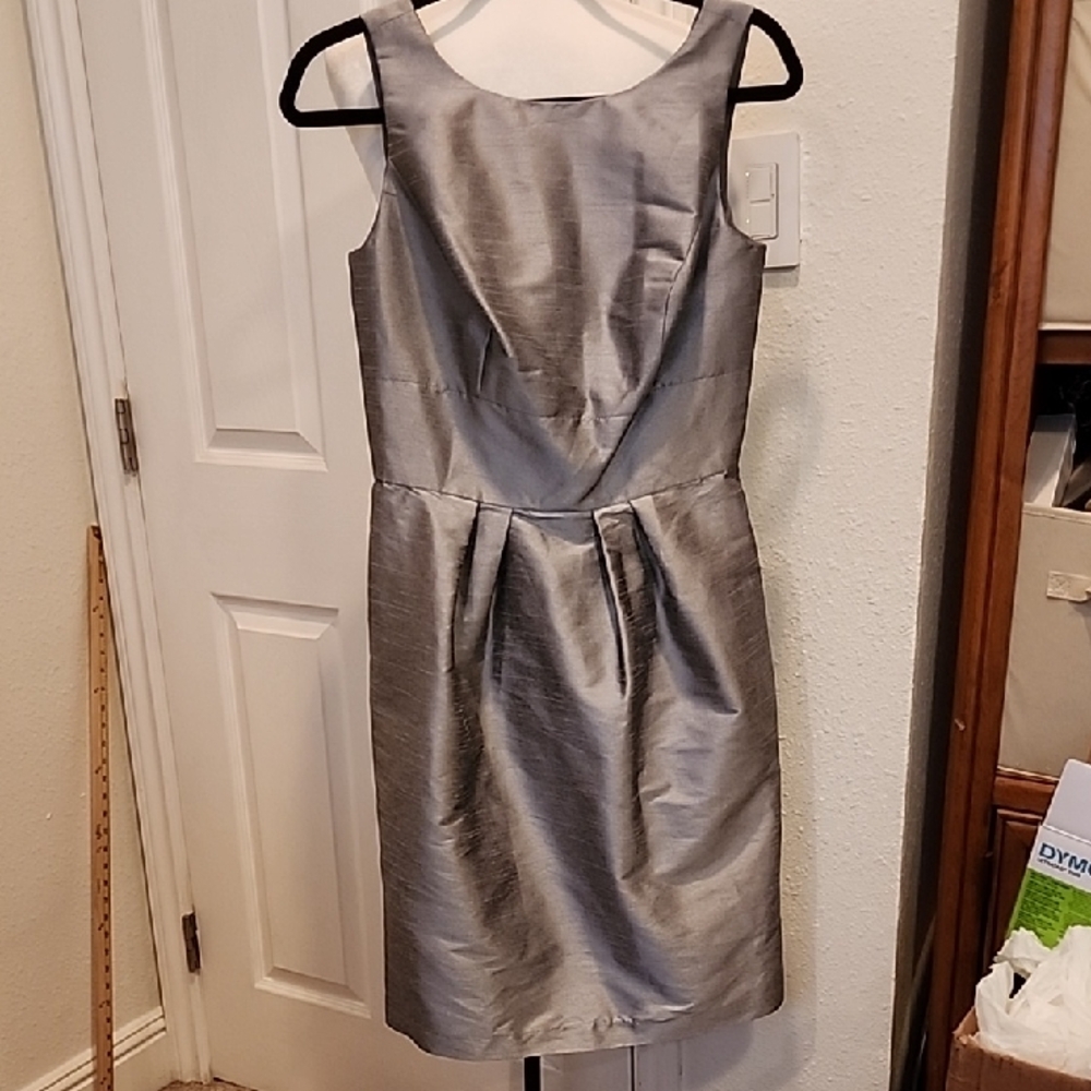 ALFRED SUNG Silver Sleeveless Midi Sheath Dress. 8